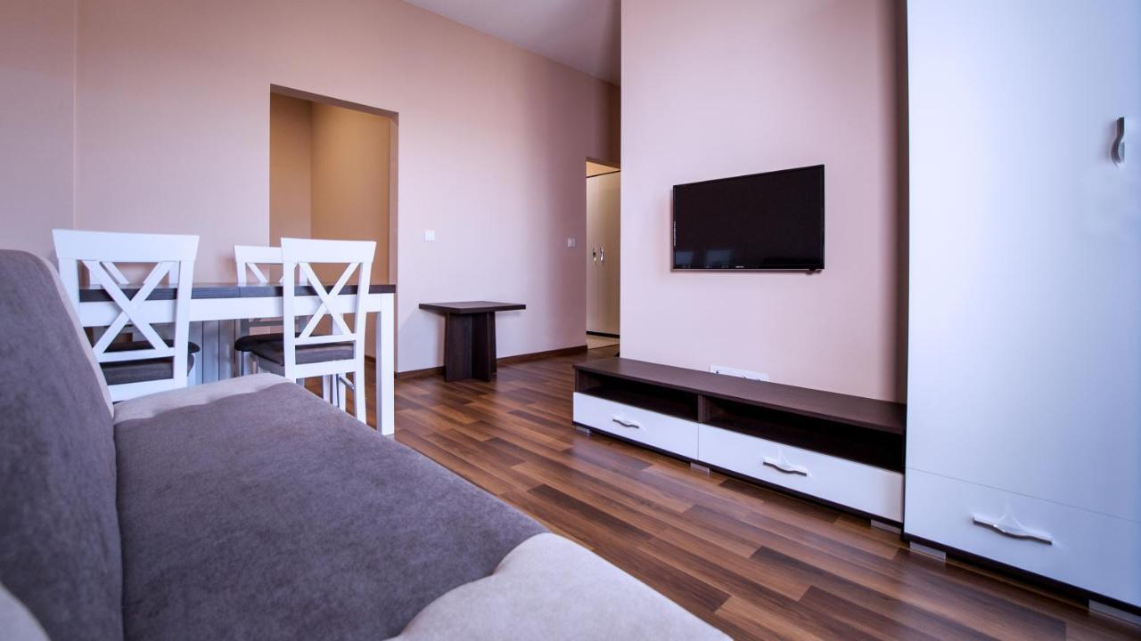 Wesoła Apartamenty Wolka Kosowska Bagian luar foto